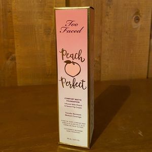 Too Faced Foundation (Mocha) - new in box 48 ml